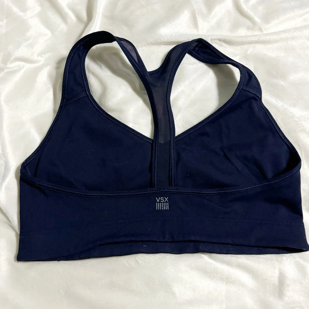 Victoria’s Secret sports bra - Picture 2 of 4